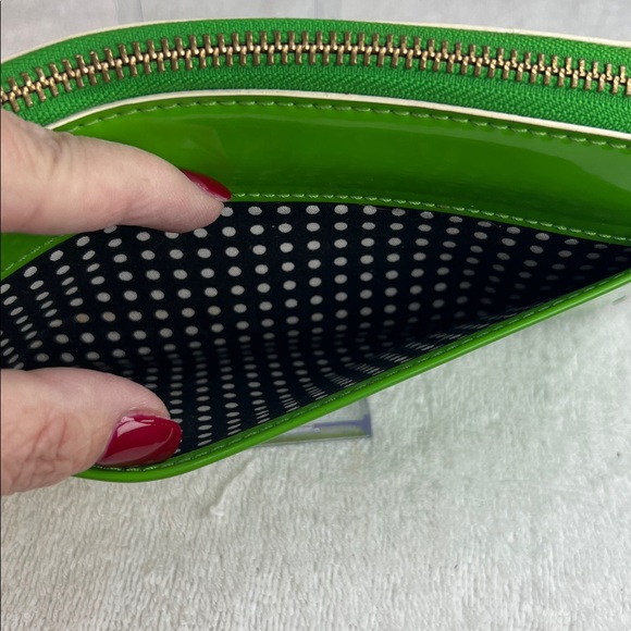 Kate Spade Green Patent Leather Wallet - Picture 4 of 9
